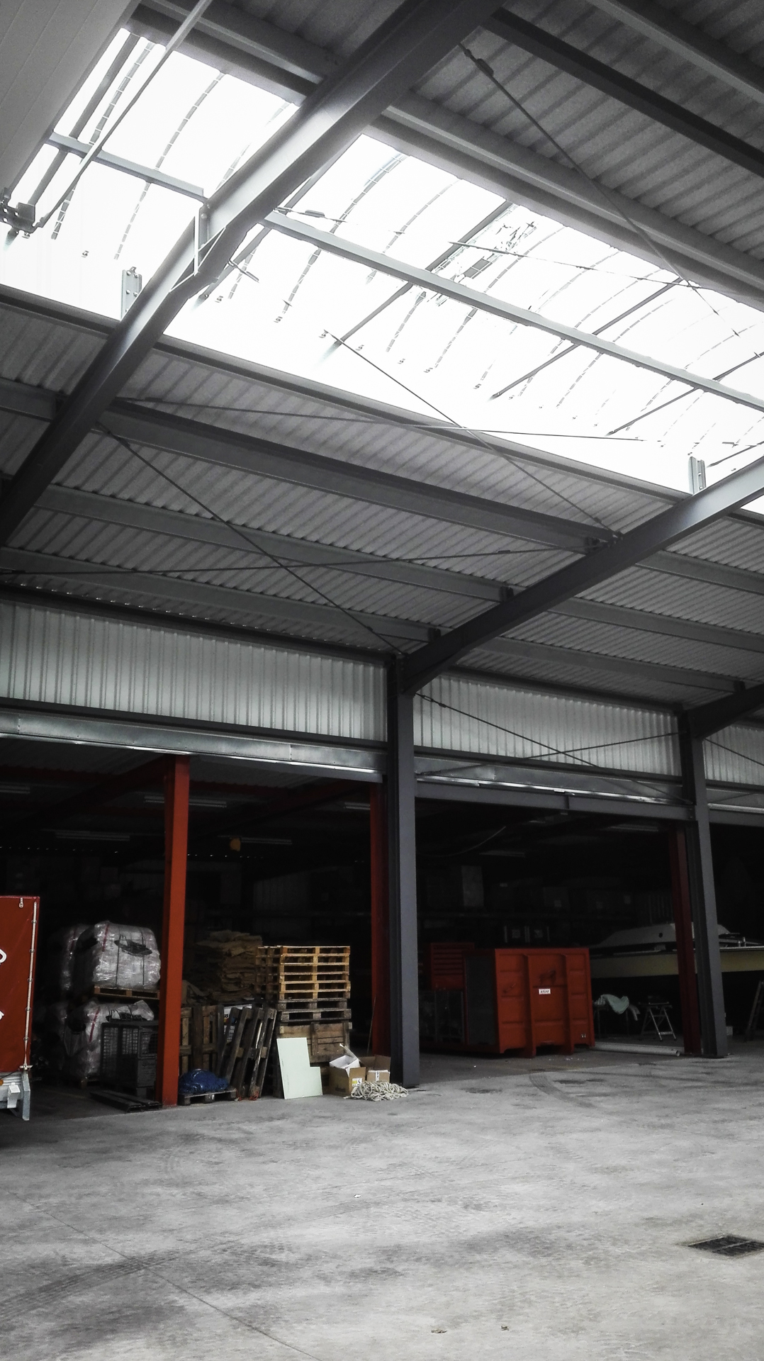 Brantner Hallenbau und Stahlbau liefert Kaltdachlager für die Freiwillige Feuerwehr Klosterneuburg.