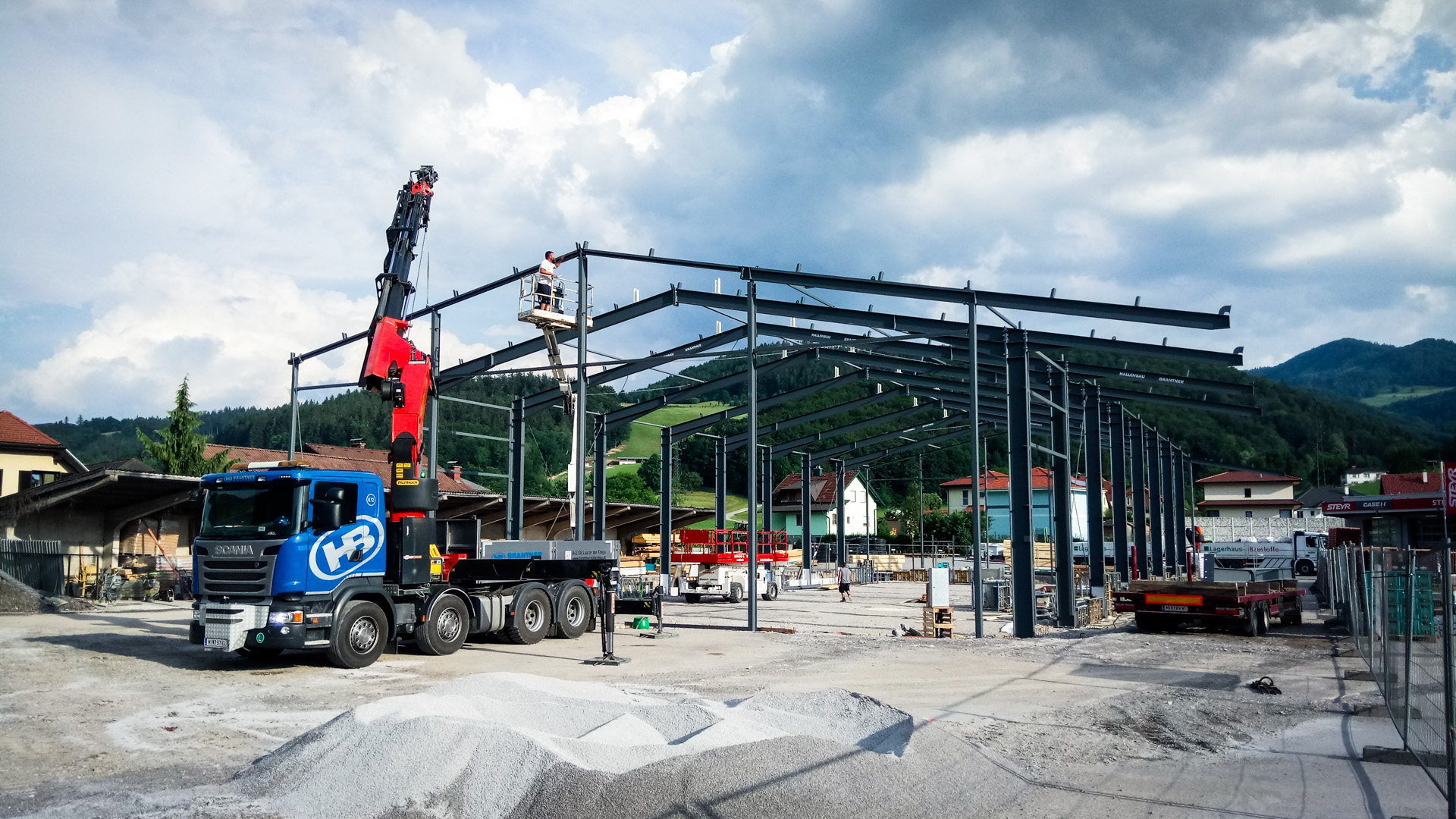 Brantner Hallenbau und Stahlbau freitragende Rahmenhalle.